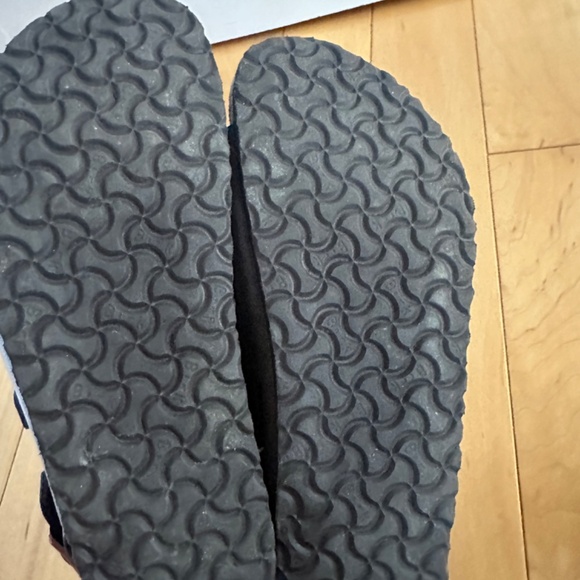 Girls Birkenstock Milano size 33 (2-2.5) - Picture 3 of 3